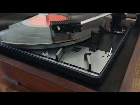 Dual 1216 Fully Automatic Turntable Demonstration