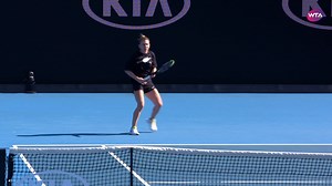 Simona Halep gears up before her second round match at the Australian Open 💪 | WTA