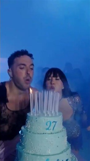 💙 AITANA CELEBRATES HER BIRTHDAY IN AVILÉS 💫 THIS IS HOW THE SURPRISE ON STAGE WENT FOR HER 27TH ...