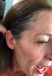 2.9M views · 1.3K reactions | Now you can get multi-dimensional coverage at home. Find your perfect shade → https://bit.ly/2MTOFzG ✔ Under an hour ✔ Argan oil, keratin and ginseng root extract ✔ Free of ammonia and parabens ✔ Delivered to your door ✔ Questions? Ask our color crew | Madison Reed | Facebook