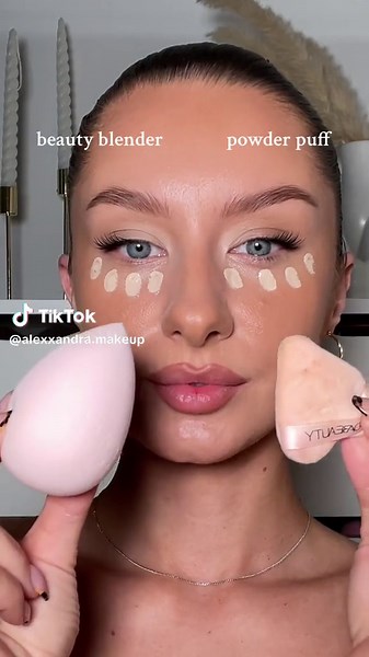 Beauty Blender vs. Powder Puff: Which One Reigns Supreme?