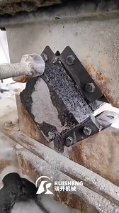 Automatic Cube stone cutting machine Granite splitting machine RSL-24S Feel free to contact me: WhatsApp 8617683813676 yang@ruishengmachinery.com www.ruishengmachinery.com #graniteprocessingmachinery #stonecuttingbridgesaw #bridgesawcuttingmachine #stonecuttingmachine #stonemachine #edgecuttingmachine #stonetool #stonetools #drillmachine #splitting #stonesplitting | Ruisheng stone machinery