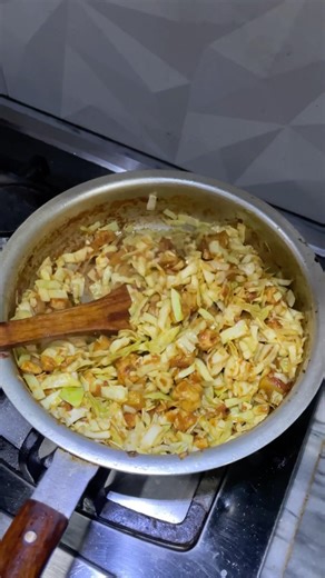 Tasty combination of gobhi aloo and chicken salan #cooking #recipe #chicken #yummy #ramadan #viral