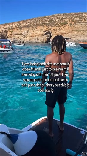 Filé A on Instagram: "i’m saying this like i don’t do the exact same thing 🥱. . . . #closefriends #normal #catpics #debauchery"