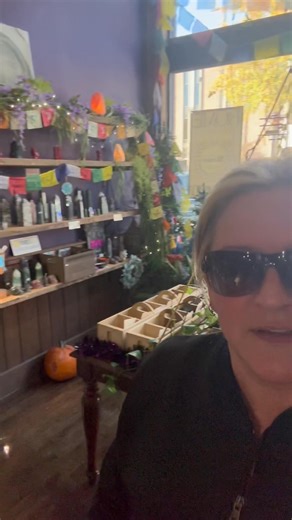 ??Where in the world is Carmen San Diego?? **At ….Stonehaven!** 🎟️ Buy tickets for The Chain concert - Nov 15 Rome City Auditorium - https://freshtix.com/events/americas-premier-fleetwood-mac-tribute---the-chain | The CHAIN Fleetwood Mac Tribute