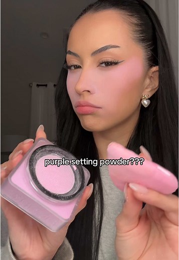 Huda Beauty Purple Setting Powder Review