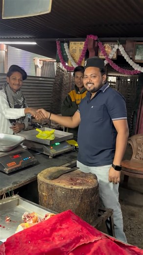 Rafiya chikan🍗 shop on Instagram: "🍗🍗#rafiyachikanshop #karanji#shop #chikan #chicken #chicenpagne #chikancating #rafiyachickenshop #chickenshop #chickenreels #insta #instareel #fesbookreels #shorts #reel #viralreels #rafiyachikancenter#chickenvideo #chikanwork #market #chicken #trending"