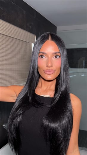 Thespina Parianos on Instagram: "going into 2026 with a full baddie glam @patricktabeauty foundation + major moisture lip balm @armanibeauty luminous silk foundation @tartecosmetics shapetape concealer @hourglasscosmetics foundation stick (bronzer) @hudabeauty liquid blush + powder @elfcosmetics brow cream @ardellbeauty wispy lashes @yslbeauty mascara @morphebrushes liner in “makeup talk” @maccosmetics lipstick in “fleshpot” #grwm #makeuptutorial #makeupinspo"