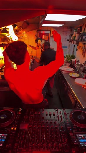 Chef EVN in the kitchen : 100% real music and food on Let Him Cook 👨‍🍳