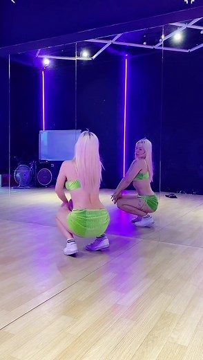 Twerk Dance Routine in a Stylish Studio