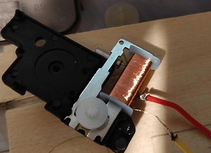 Fundamental control of quartz clock mechanism.