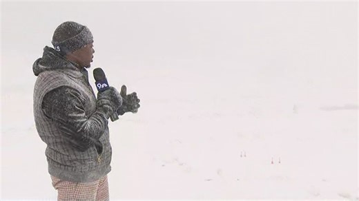 Heavy snow falling at Vail Pass