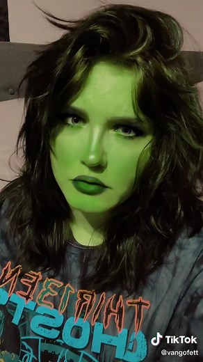 Cosplay Transformation into She-Hulk | Marvel Cosplans