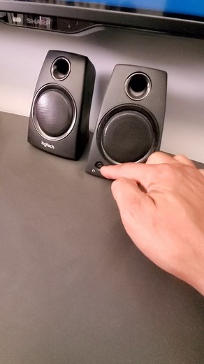 Watch Quick Logitech Z130 Speaker Review on Amazon Live