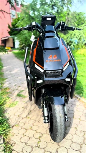 🚨 PREMIJERA RX 5 🚨 Skuter koji pravi razliku na ulici! 🔥 ⚡ POJAČANA BATERIJA 60V 40Ah ⚡ PREKO 100 KM sa jednim punjenjem ⚡ MOŽE I NA RATE preko PIO fonda ili administrativne zabrane ⚡ GOTOVINSKA CENA samo 1.200 EUR 💥 ZAŠTO BOSCH MOTOR? ✅ Jače ubrzanje ✅ Manja potrošnja energije ✅ Duži vek trajanja ✅ Tih i stabilan rad ✅ Pouzdanost bez kvarova kao kod običnih motora 🎁 POKLONI UZ RX 5: ✔️ Kofer ✔️ Kabanica ✔️ Kompresor ✔️ Kaciga ✔️ BESPLATNA DOSTAVA NA KUĆNU ADRESU – SKLOPLJEN, MI VOZIMO! 💳 