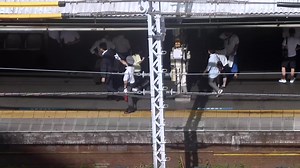 File:JR-Pointing and calling-shimbashi-stn-july2017.webm - Wikimedia Commons