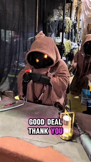 Doing business with a Jawa isn’t so bad after all 🤷‍♂️ #cosplay #starwars #jawa #starwarstiktok #starwarscosplay @FAN EXPO