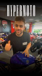 8.1K views · 87 reactions |  Yamaha R1 2003: Una Leggenda su Due...