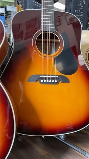 Best beginner acoustic guitar? Alvarez regent series! #beginnerguitar #acousticguitar #newguitar