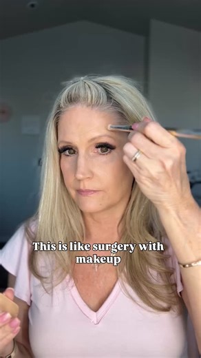 672 reactions · 130 shares | ✨Instant Facelift Hack✨ No needles. No...