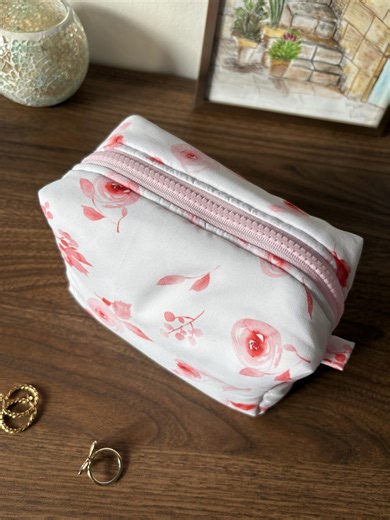 Handmade Cosmetic Bag, Roses Design, Makeup Pouch - Etsy Canada