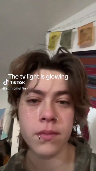 Understanding the Glowing TV Light Phenomenon