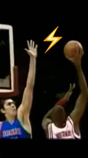 Darko Miličić Blocks Dikembe Mutombo