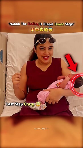 Mom Rock Baby Shok || Mom Viral Dance || WhatsApp (Lyrics) Dance Status