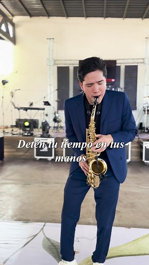 Reloj no marques las horas #robertocantoral #saxofon