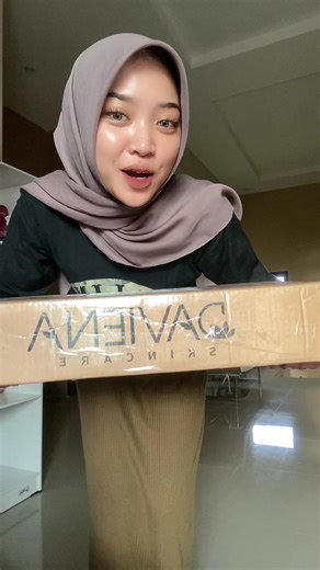 Unboxing HB Dosting Daviena 27x: Skincare Trend Terbaru