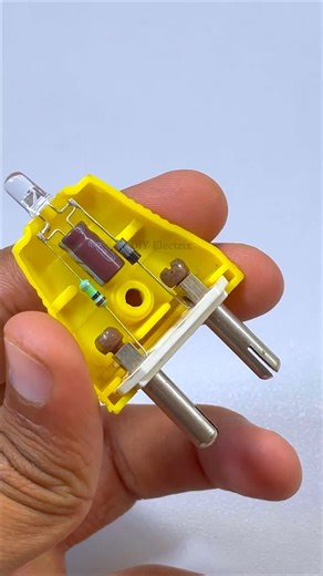 DIY Electrix on Instagram: "Amazing RGB Light #electronics #electronic #arduino #diy #reels"