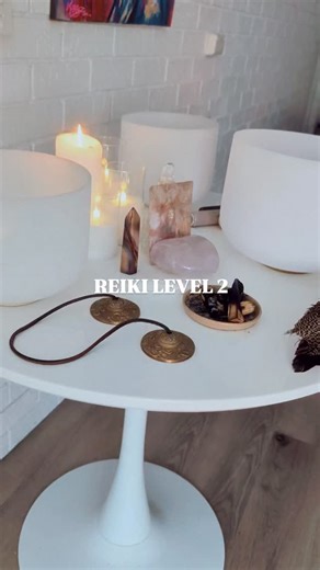 2 days of connection, awakening high frequencies, Reiki symbols, intuitive awareness, Soul Senses & supported growth. I love teaching Reiki! Join my Soul Intuitive Reiki 1 (I've extended the early bird for another 24 hrs) & you can join me for Reiki 2 in Feb! Liz ❤️ #ReikiTraining #reikiteaching #reikilevel2 #energyhealing #selfcare #reikisymbols #energyawareness #soulwisdom #reiki #reiki2 #shiftwithliz | sshSoul