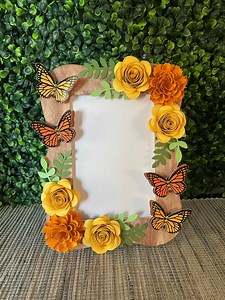 Monarch Butterfly Photo Frame: Handmade Paper Flower Keepsake - Etsy