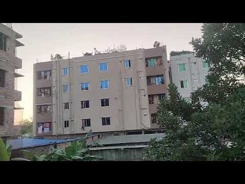 there are many different houses around our home.