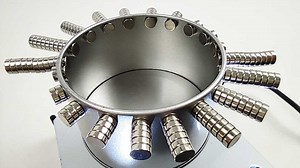 3.6M views · 28K reactions | How nice to play with physics and with magnets, these 3 magnetic levitation motors are simple to make and fun. | Magneticgames | Facebook