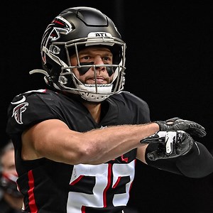 206K views · 3.1K reactions | Erik Harris laid the hammer down on this hit‼️ : atlantafalcons.com | Atlanta Falcons | Facebook