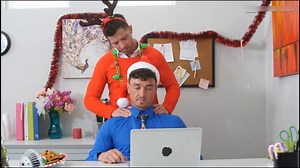 【鸡情圣诞夜】CaseyEverett为CadeMaddox戴上小红帽，送点心吃，帮他按摩，最后终于可以一起捕捉爱的小游戏了