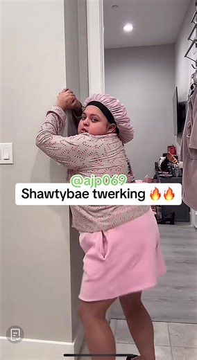 Shawtybae Dancing on Wall - Twerking Video