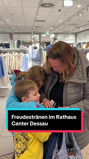 Wir zahlen Eure Rechnung im Rathaus Center Dessau