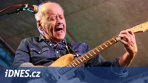 Zemřel legendární kytarista Radim Hladík, zakládající člen Blue Effectu - iDNES.cz