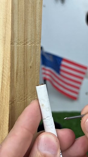 689K views · 378 reactions | Descubra como um simples cigarro foi usado de forma inesperada por um pedreiro para resolver um problema na obra — uma ideia criativa que mostra verdadeira genialidade no improviso. #TruqueDeObra #IdeiaInusitada #ConstruçãoCriativa | Faça Você Mesmo | Facebook