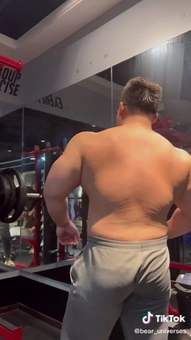 Young Chinese Bodybuilder #28 #bodybuilding #gym #bulk #swole #bear #flex #tank #hulk #mass #beast #bodybuilder #muscle #young #chinese