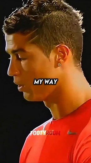 Why do PLAYERS Remove their SILVER MEDAL? 🥈🤔#shorts #viral # football #ronaldo