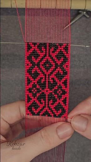 An incredible bracelet made with Miyuki Delica beads using a Kobzar Beads pattern