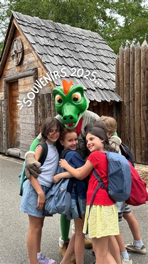 Walygator Sud-Ouest on Instagram: "𝐌𝐞𝐫𝐜𝐢 𝟐𝟎𝟐𝟓 ! ✨ La saison 2025 s’est refermée avec son lot d’émotions et de souvenirs créés. 🥹 2026 est là, prête à vous faire vibrer encore plus fort. 🤩 En attendant la réouverture, restez bien connectés… de belles choses se préparent en coulisses. 👀 Bonne année à tous. ✨ #Walygatorsudouest #Walygator #Agen #ParcAttraction"