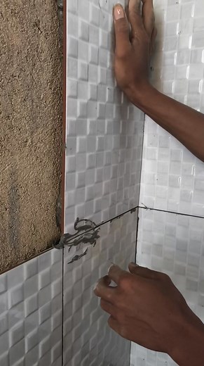 1.7M views · 10K reactions | Cara-Cara Tukang di Atas Tukang Pasang Kramik, Trik yang Jarang Diketahui! | Herman | Facebook