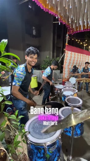 Om sai musical group jogeshwari 60 on Instagram: "Doka firlaya #banjo #instagram #banjopremi🥁🎹 #ree #reelsinstagram #mumbai #banjoplayer #insta #trendingreels #banjomusic #bang"