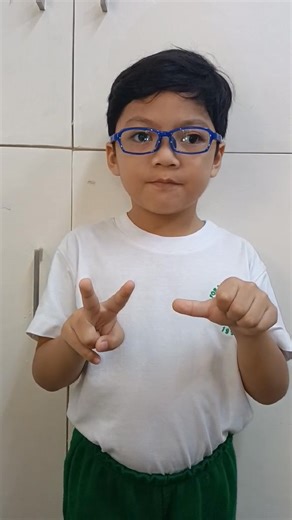 Our Nursery 2 (4 to 4.9 years old) student doing finger math. Start them early to enjoy math ! We are the ONLY Pre-School in Manila which has finger math as part of the curriculum. Enroll now for SY 2025-2026. 5 WEEKS TO GO before June 25, 2025 opening of classes based on limited slots. First come first serve basis. On-Going Enrollment for SY 2025-2026 for Nursery 1 (3 to 3.9) and Nursery 2 (4 to 4.9) classes starting June 25, 2025. Free assessment by appt by sending Viber or Whatsapp message to