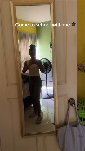 Is it really a vlog of school or a vlog of me crying in each class 🥲 ...