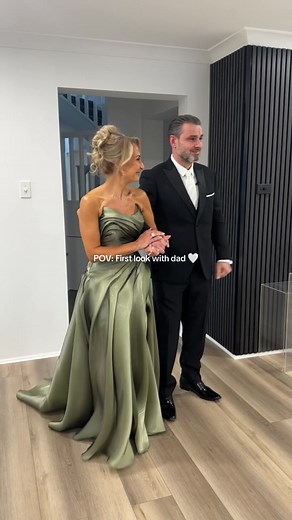 Heartfelt Wedding First Look with Larissa's Dad